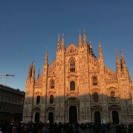 Duomo View Design Studio R&R Apartamento Milán Exterior foto